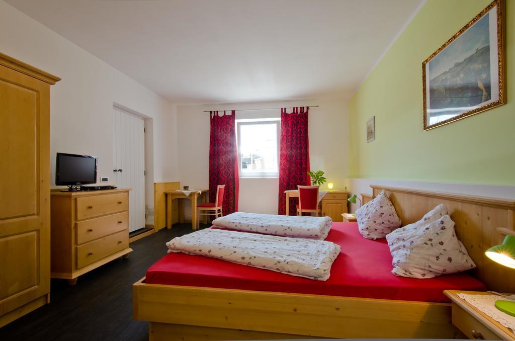 Hotel & Residenz Traubenheim Nalles Quarto foto