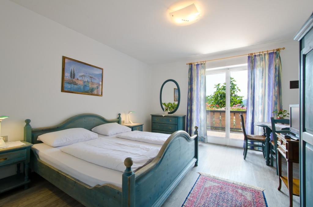 Hotel & Residenz Traubenheim Nalles Quarto foto